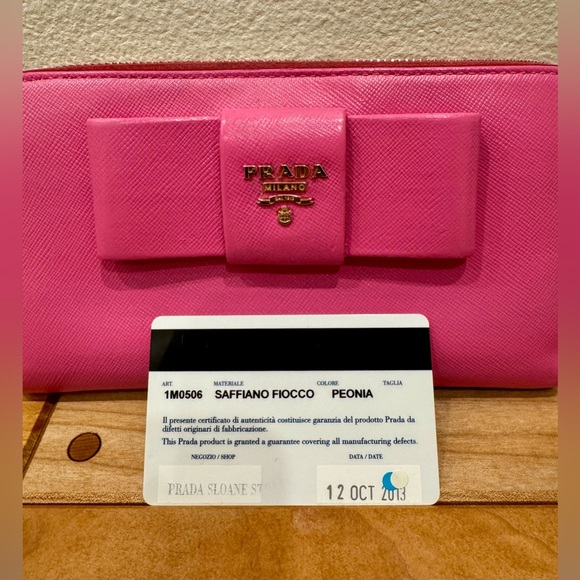 Prada Saffiano Leather Bow Zip Wallet Pink - Picture 11 of 11